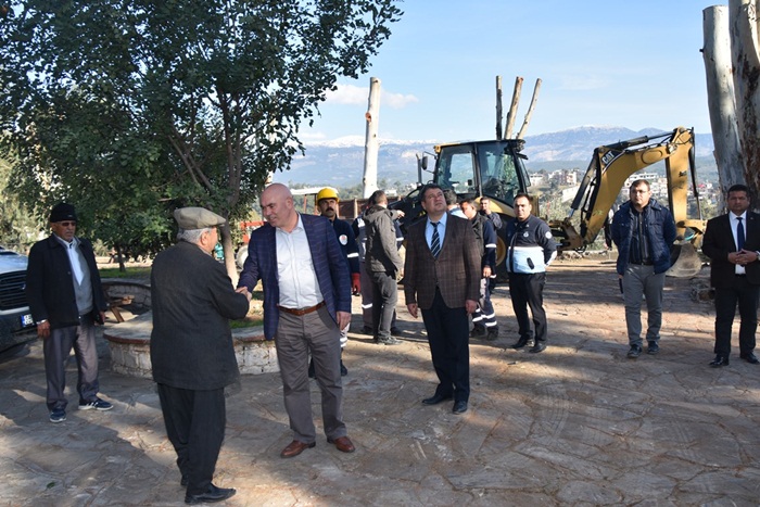 Karaisalı​​​​​​​ Atatürk Parkına Yeni Çehre