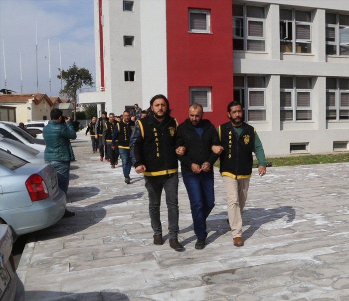 Adana'da 20 firari hükümlü operasyonla yakalandı