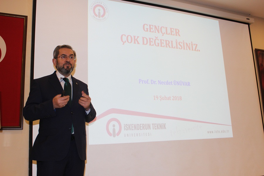 Prof. Dr. Ünüvar: “Bağımlılıkla mücadelenin en önemli unsuru aile bağı”