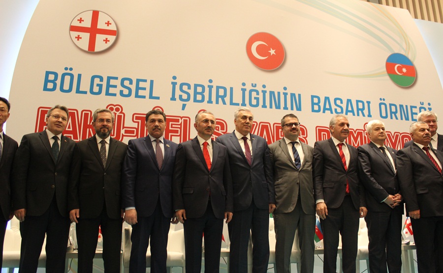 Ünüvar: "Bakü-Tiflis-Kars Demir İpekyolu ile insanlığa hizmet ediyoruz"