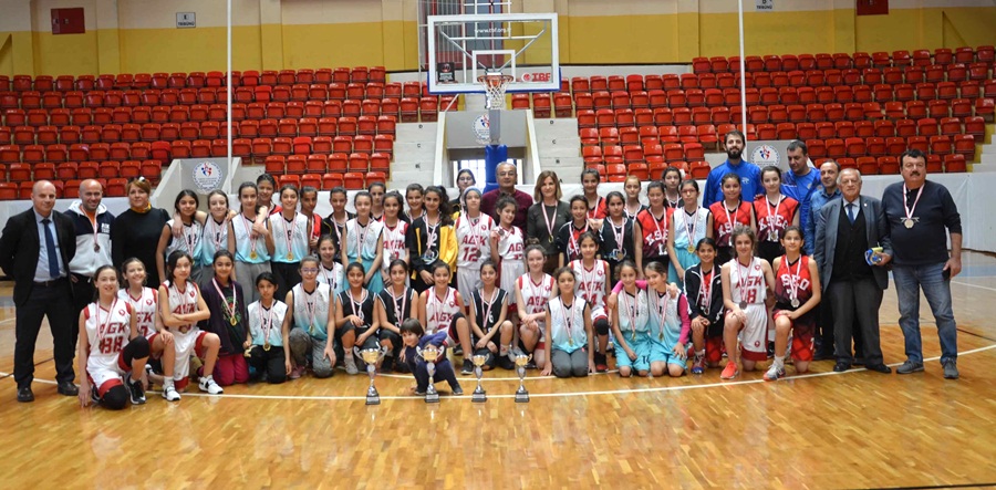 Adana’da Okullar arası Küçük Kızlar Basketbol Müsabakaları Tamamlandı