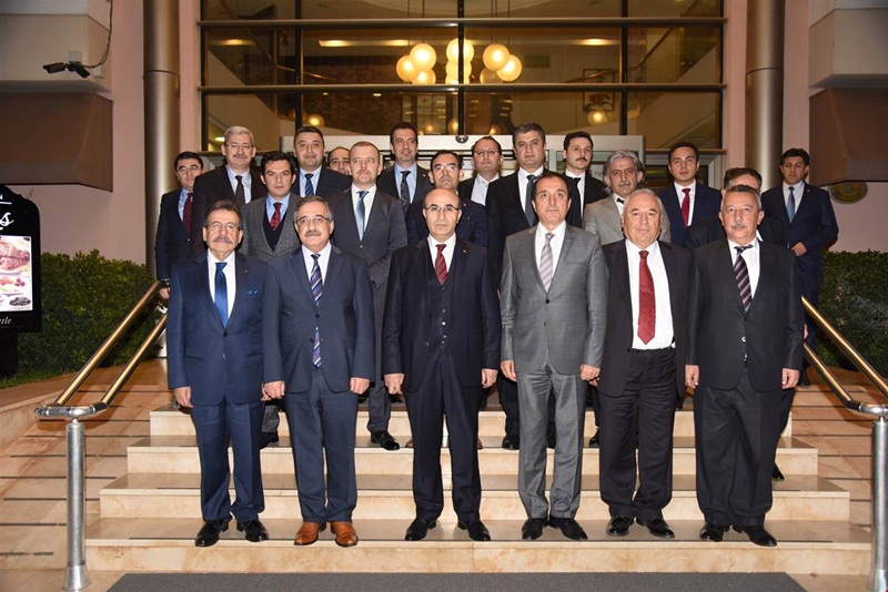 Emekli Vali Yardımcısı Hanlar İden'e Veda Yemeği