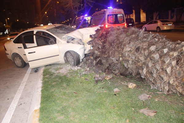 Adana'da trafik kazası: 2 ağır yaralı