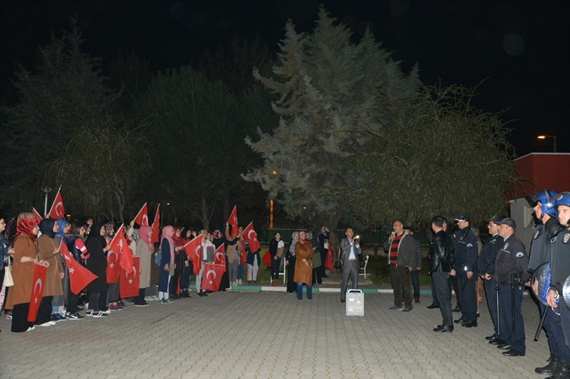 Kavga ihbarıyla çağırdıkları polislere "Afrin" sürprizi yaptılar