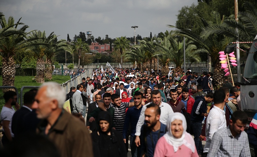 Adana'da izin gösteriye müdahale