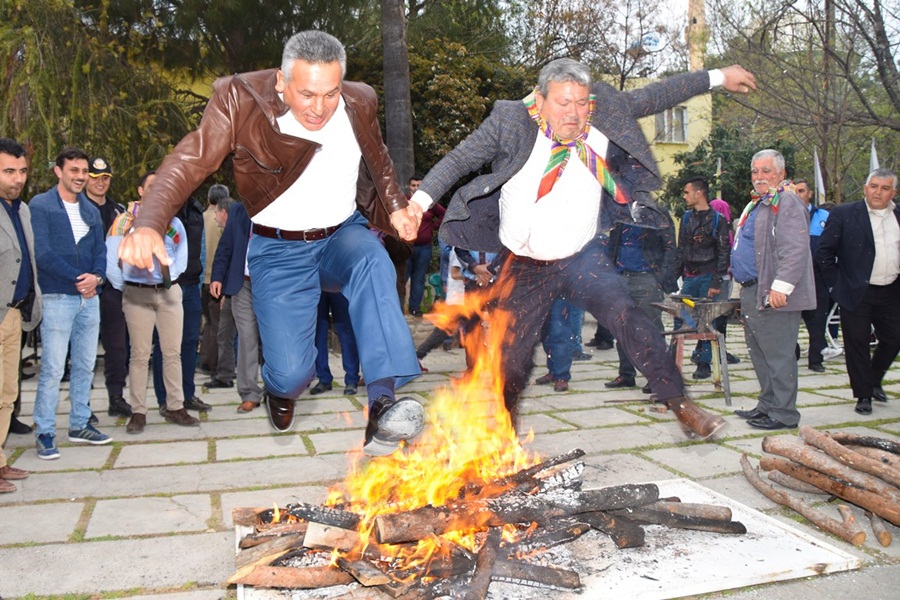 Karaisalı'da Türk'ün Bayramı Nevruz Coşkuyla Kutlandı