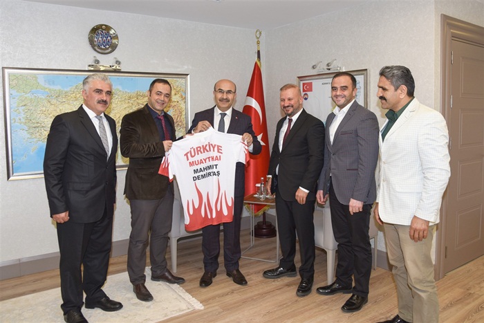 Muay Thai Federasyon Heyeti Vali Demirtaş’ı Ziyaret Etti
