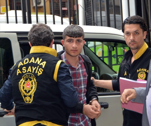 Kavgayı ayırmak isterken cinayet işlediği iddiası