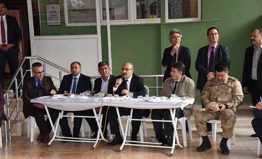 Vali Demirtaş, Muhtar Ve Vatandaşlarla Buluştu..