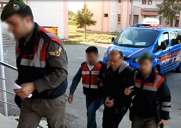 Adana İl Jandarma Uyuşturucu Çetesini Çökertti..