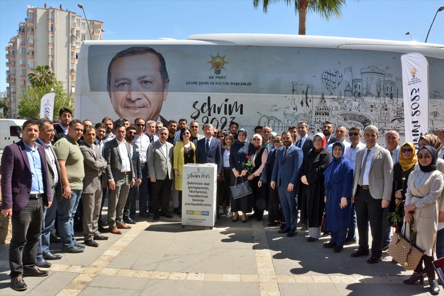 "Şehrim 2023" otobüsü Adana'da faaliyetlerine başladı