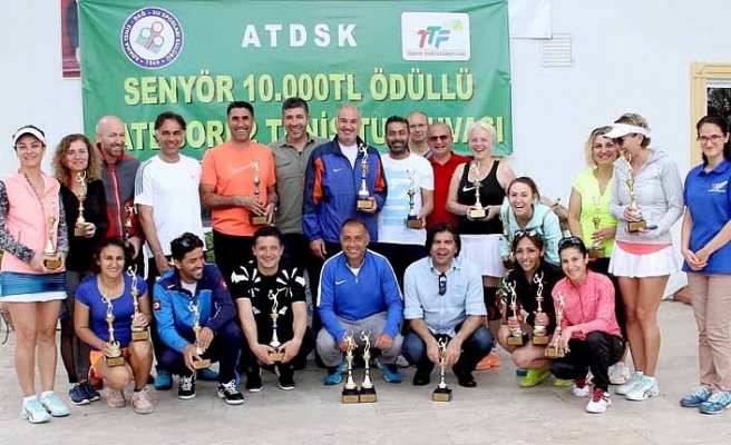 Adana'da Senyör Tenis Turnuvası yapıldı