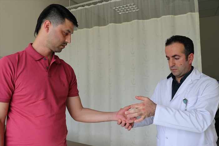 Dört parmağından üçüne yeniden kavuştu