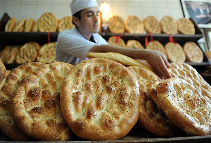 Ankara'da ramazan pidesi 2,5 liradan İstanbul'da 3 liradan satılacak