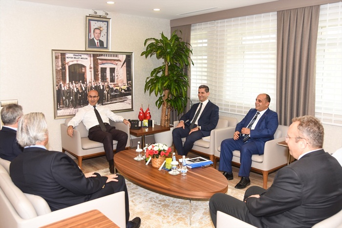 Adana Valisi Demirtaş'a ziyaretler
