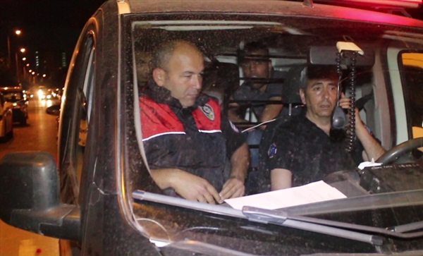 Adana'da polis-şüpheli kovalamacası