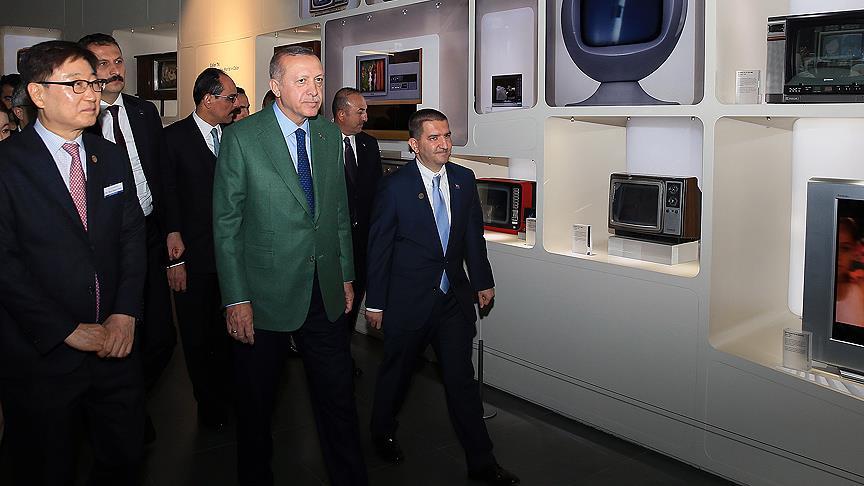 Erdoğan, Samsung Dijital Şehri'ni ziyaret etti