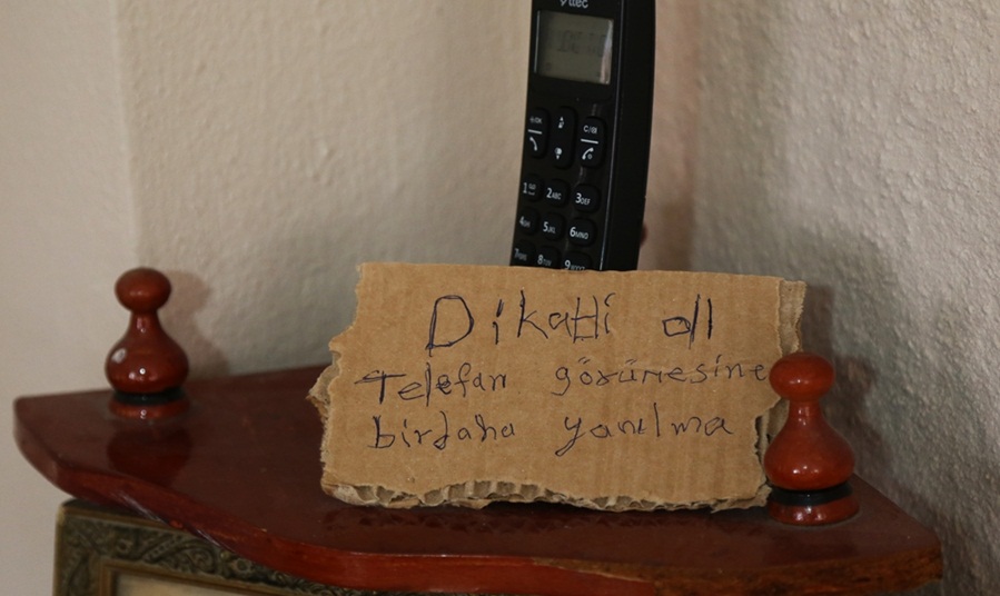 "Dikkatli ol telefon görüşmesine bir daha yanılma"