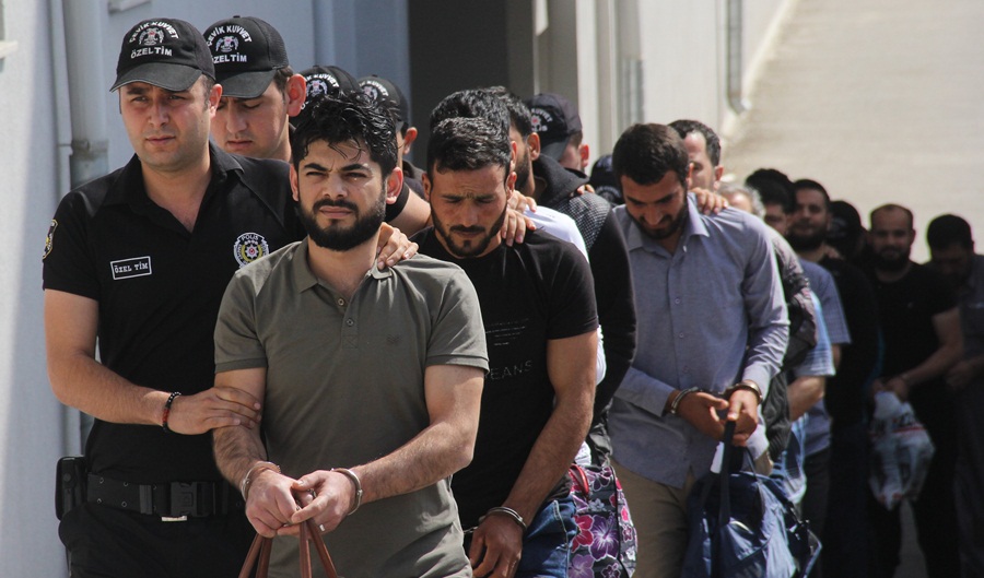 Babasının DEAŞ'a verdiği kız çocuğunun dramı  
