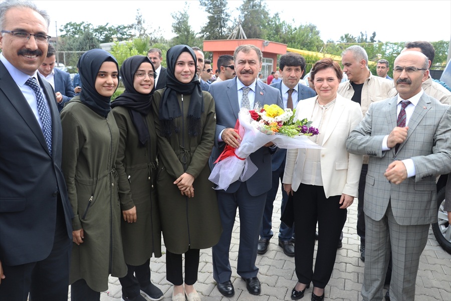 Eroğlu: 'Hükümet olarak en çok eğitime önem verdik..'