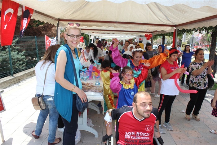 Engellilerin el emekleri görücüye çıktı