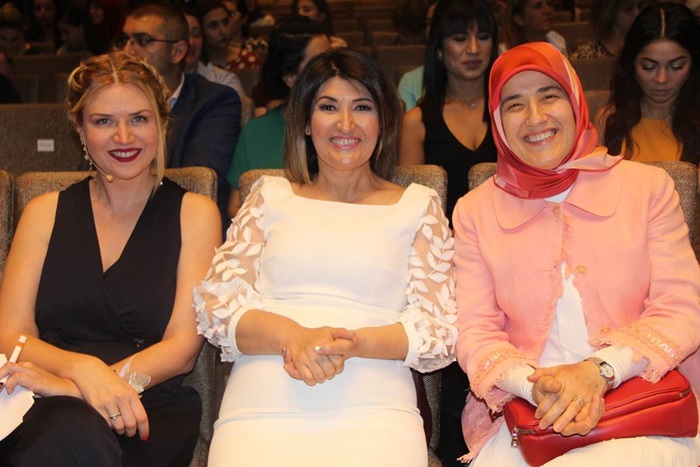 Beyhan Demirtaş, ‘’Yön Veren Kadınlar Zirvesi’’ne Katıldı