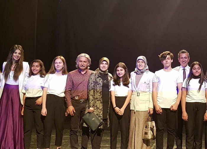 Hanımefendi Beyhan Demirtaş, Şiir Dinletisine Katıldı