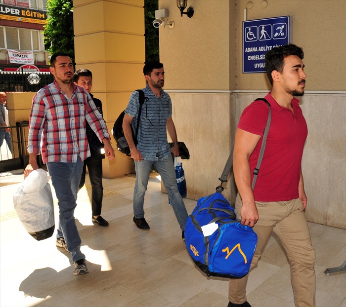 Adana'da FETÖ şüphelisi 3 asker tutuklandı