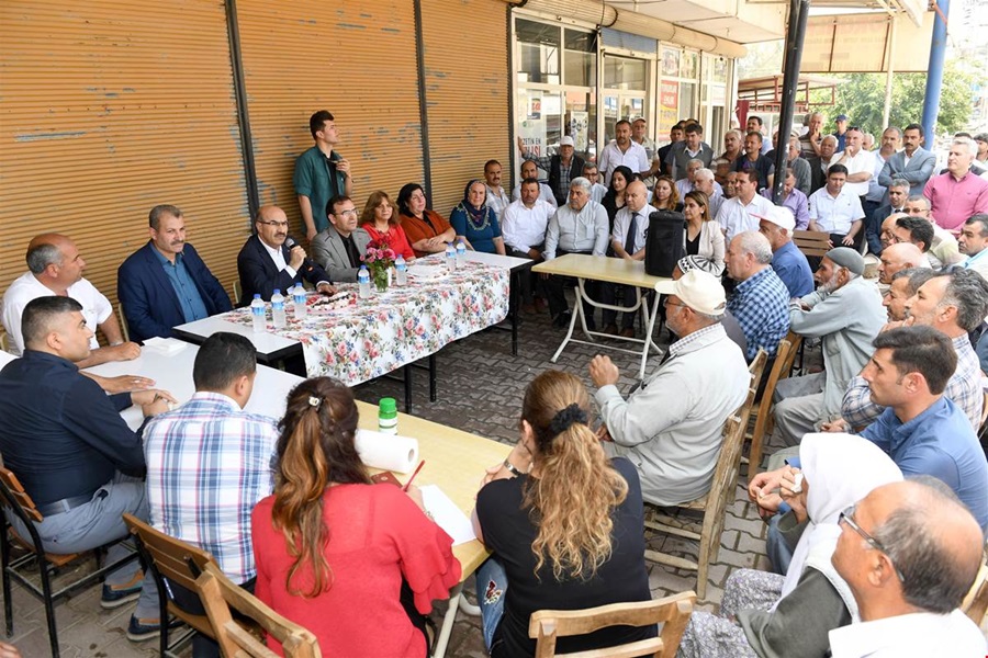 Vali Demirtaş, Salbaş’ta Muhtarlar Ve Vatandaşlarla Bir Araya Geldi