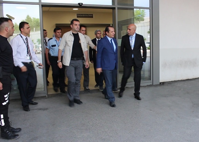 Emniyet Müdüründen yaralı polislere ziyaret