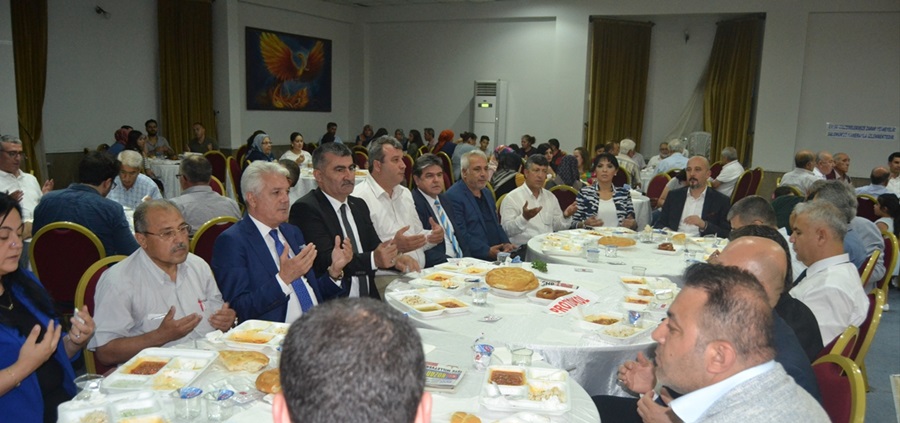 MHP'den Kozan'da iftar