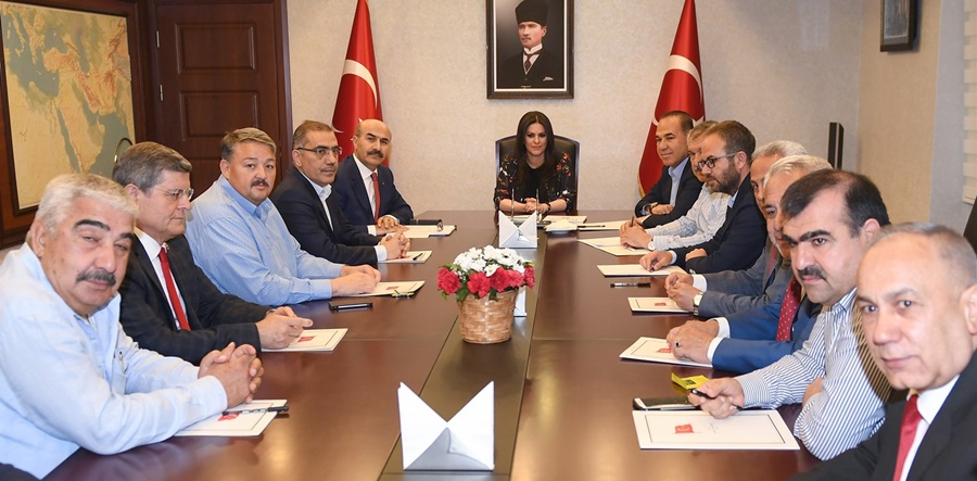 Sarıeroğlu, Adana’nın Tüm Belediye Başkanları ile Bir Araya Geldi..