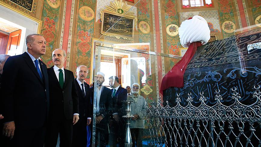 Erdoğan, restore edilen Fatih Sultan Mehmet'in türbesini açtı