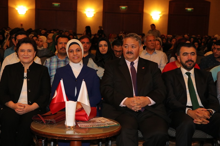 Adana'da "Gurbet Kuşları" belgeselinin gösterimi yapıldı