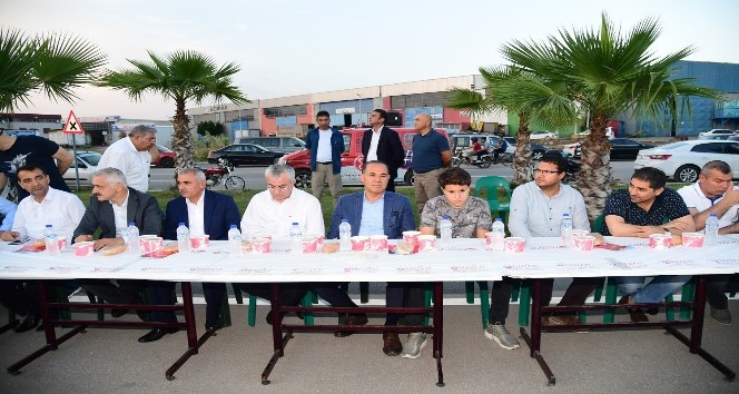 Başkan Sözlü, Metal Sanayi Sitesi esnafıyla iftarda buluştu