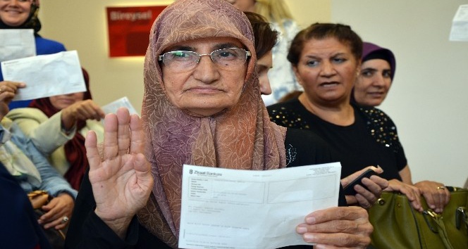 Adana’da Cumhurbaşkanı Erdoğan’ın seçim kampanyasına bağış desteği