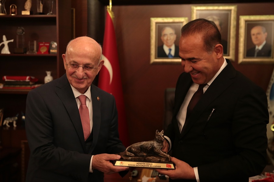 "Türkiye'nin önünü kesmek isteyen bir 'Haçlı duvarı' var"