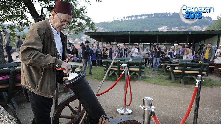 Saraybosna'nın ramazan topçusu eski ramazanları yeniden yaşatıyor