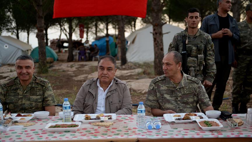 Korgeneral Temel, Afrin kahramanlarıyla Burseya'da iftar yaptı