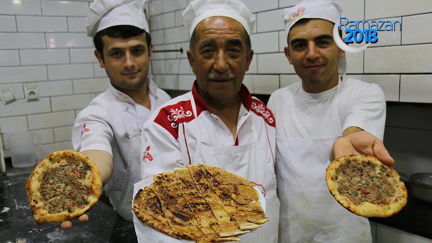 Sahur yemeği 'pide profesörü'nden