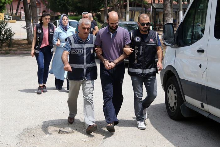 Adana'da FETÖ/PDY operasyonu