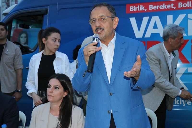 Bakanlar Sarıeroğlu ile Özhaseki iftara katıldı