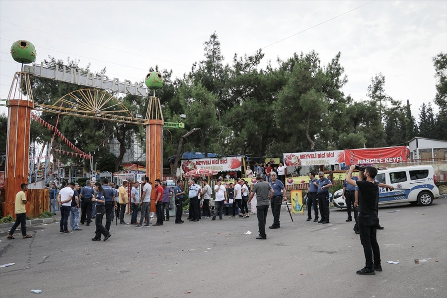 Adana'da lunaparkta kavga: 5 yaralı
