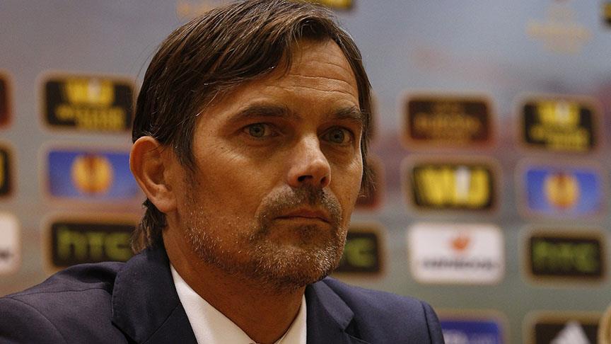 Fenerbahçe'de Cocu'nun sözleşmesi feshedildi