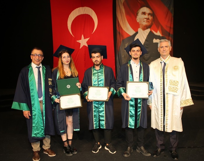 Çukurova Üniversitesi Güzel Sanatlar Fakültesi Mezunlarını Uğurladı.