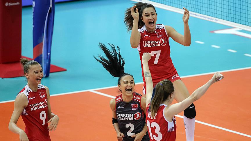 A Milli Kadın Voleybol Takımı Avrupa Şampiyonasına galibiyetle başladı