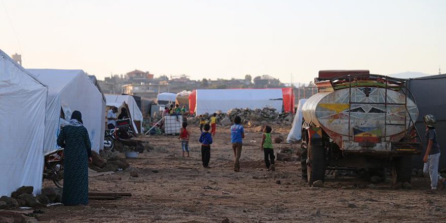 Saldırılardan kaçıp sınıra göç eden Deralı sayısı 350 bini aştı