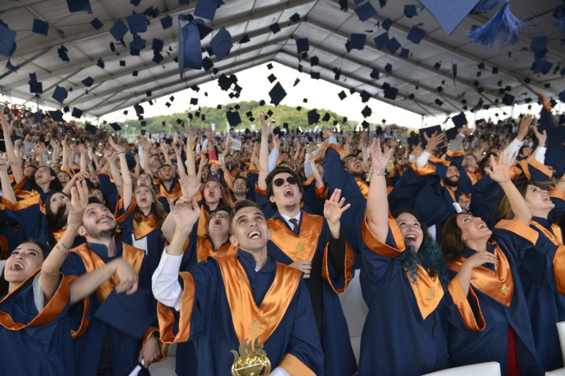 Işık Üniversitesi’nde On Bininci Mezun Coşkusu