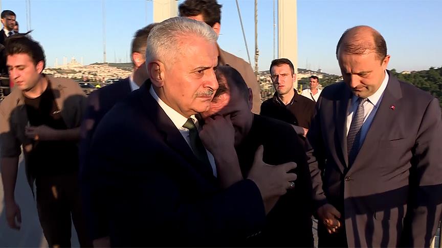 Başbakan Yıldırım vatandaşı intihardan vazgeçirdi