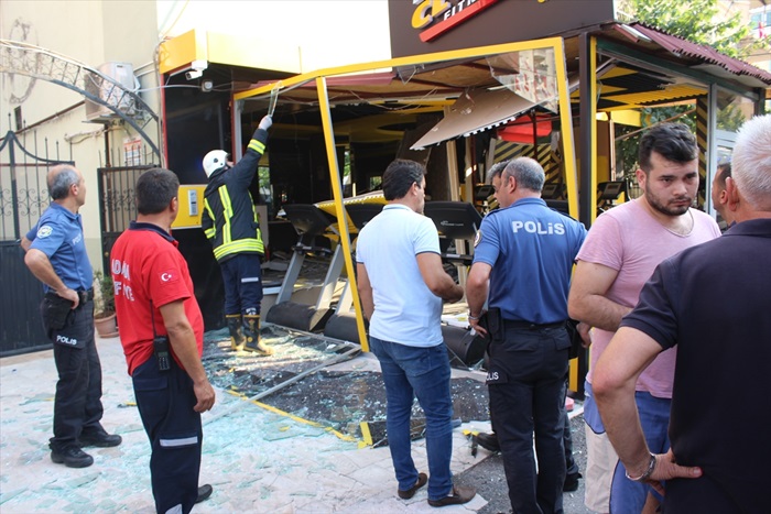 Adana'da gaz sıkışması sonucu patlama